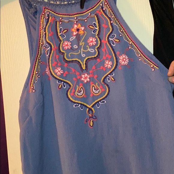 Spring tops - Picture 2 of 3